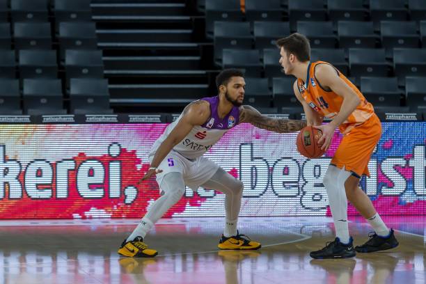 守门失误处 守门失误处