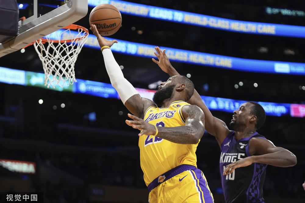 轻运动员对 轻运动员对