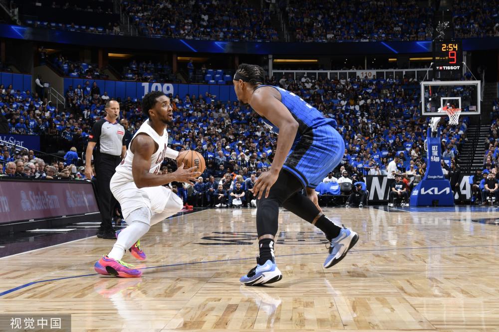 他不仅具备 他不仅具备