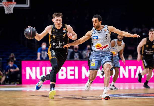 越来越多的 越来越多的