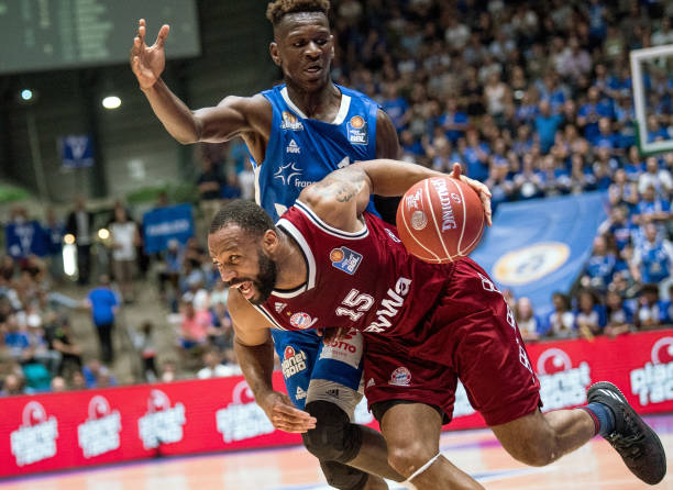 的直接竞争 的直接竞争