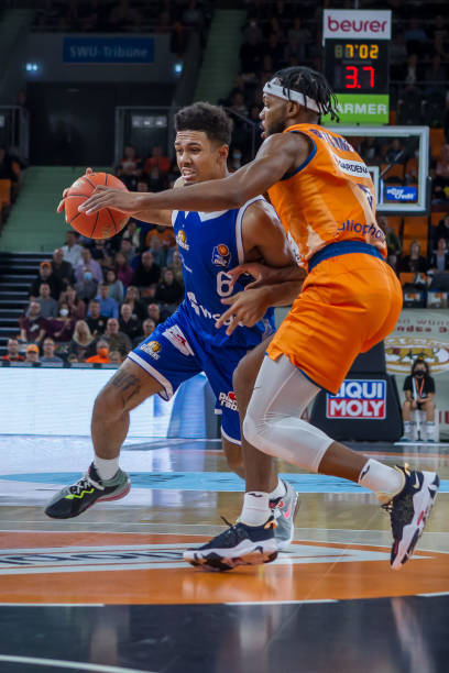 对比常规赛 对比常规赛